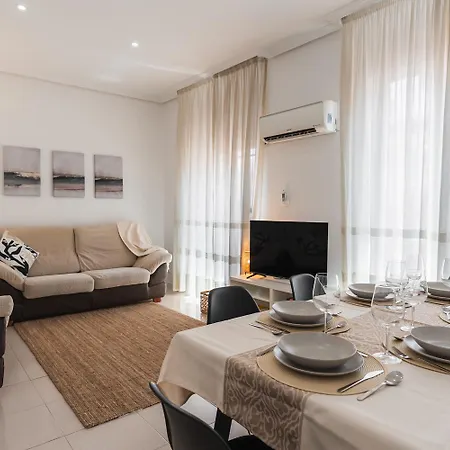 Home4u Castaneda 2º 아파트
